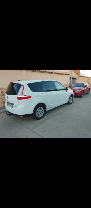 Renault Grand Scenic 2014