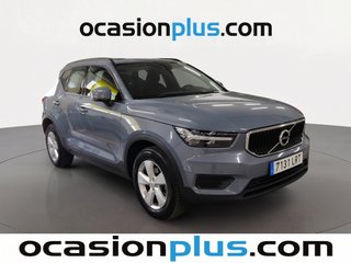 Volvo XC40 T2 Momentum Core 95 kW (129 CV)