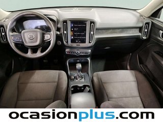Volvo XC40 T2 Momentum Core 95 kW (129 CV)