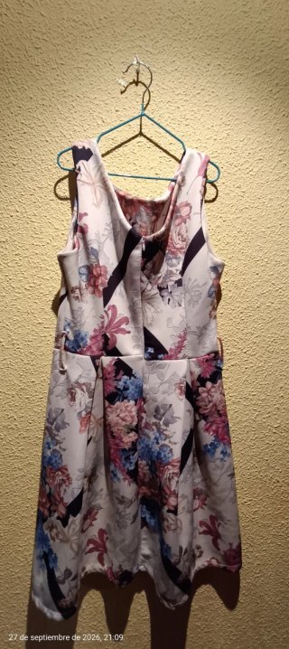 Vestido floral sin mangas