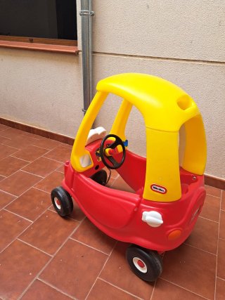 Coche correpasillos Little Tikes
