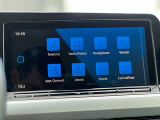 Volkswagen Golf 8 / 2.0 TDI / DSG / Año 2022