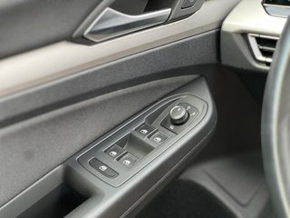 Volkswagen Golf 8 / 2.0 TDI / DSG / Año 2022