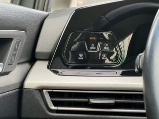 Volkswagen Golf 8 / 2.0 TDI / DSG / Año 2022