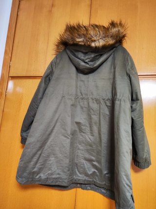 Parka Verde Oliva con Capucha