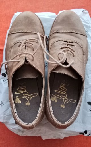 Zapatos de piel Felmini mujer beige