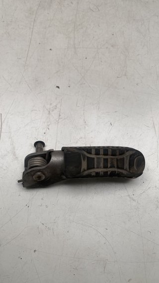 Estribera delantera izquierda para Bmw, F 750 GS. Ref. 46718409415