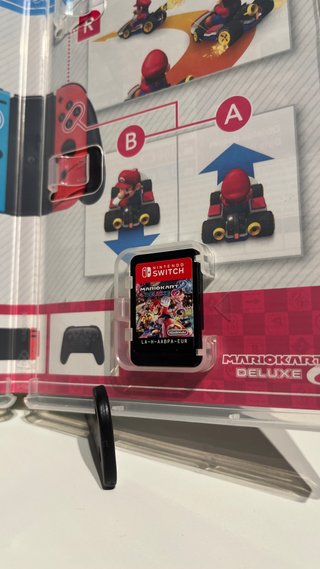 MARIO KART 8 DELUXE (NINTENDO SWITCH)