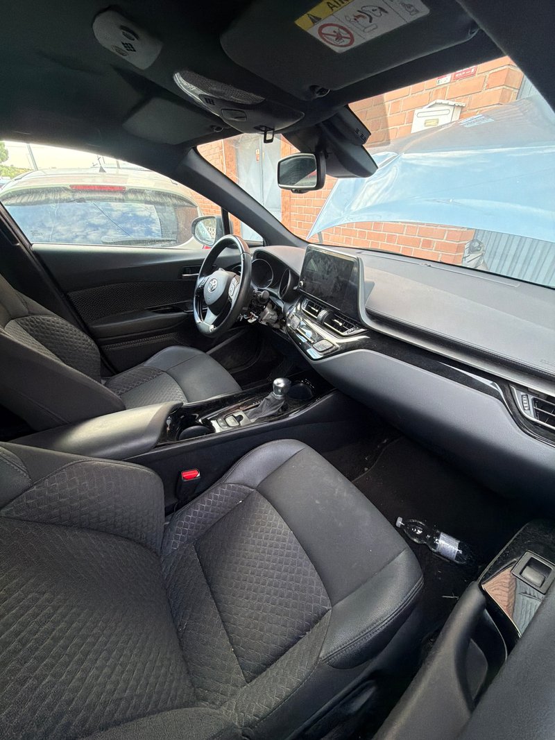 Toyota C-HR 1.8 125H Advance 2022, foto 6