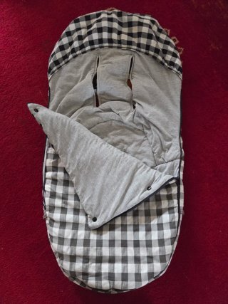 Saco para silla de paseo a cuadros