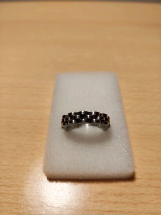 Anillo plateado estilo correa de reloj