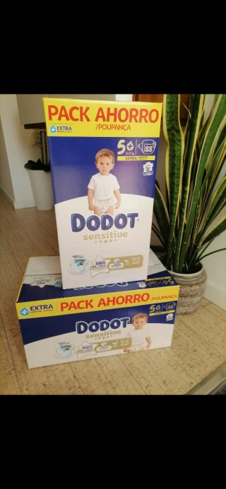 2 Packs de Fraldas Dodot Sensitive Tamanho 5+
