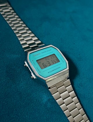 Reloj Casio Digital Teal y Plata
