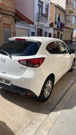 Mazda 2 2016