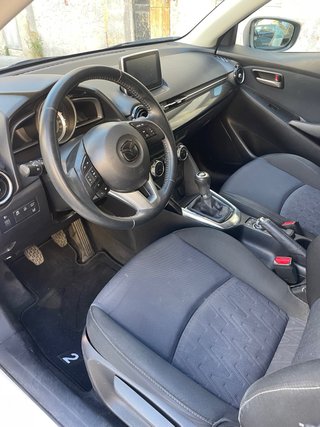 Mazda 2 2016