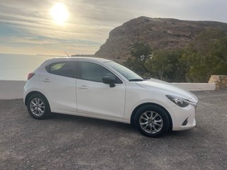 Mazda 2 2016