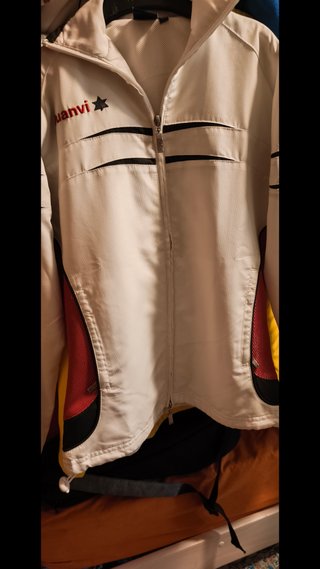 Chaqueta Luanvi Blanca y Roja