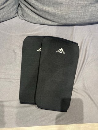 Espinilleras Adidas Negras