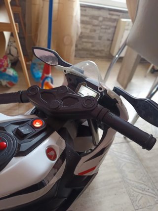 Moto Eléctrica Infantil Honda 6V , sin casi uso