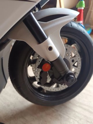 Moto Eléctrica Infantil Honda 6V , sin casi uso