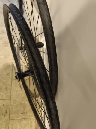 Ruedas Gravel Axis Elite