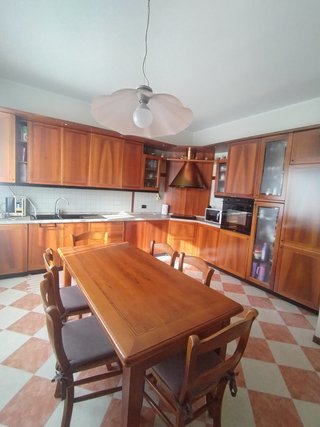 Cucina completa in legno