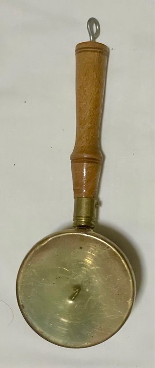 Cazo de latón con mango madera, cafetera turca