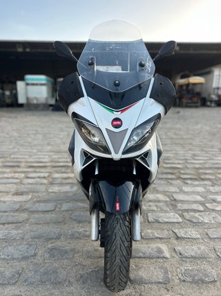 Aprilia SR Max 300