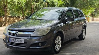 Opel Astra 2011