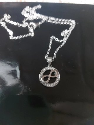 Colgante Infinito de Plata con Circonitas