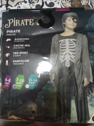Disfraz Pirata Zombie Talla 7-10 Años