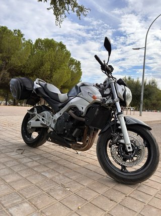 Suzuki GSR 600