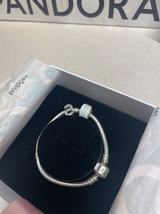 Pulsera Pandora Talla 16 con 2 Charms