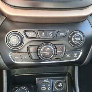 Jeep Cherokee 2.2 MultiJet 4×4 AUTOMÁTICO POCOS KM