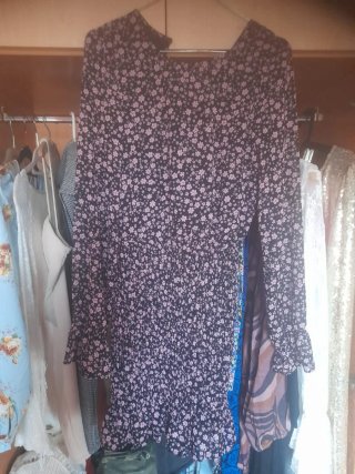 Vestido H&M floral negro y rosa Talla XS