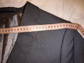 Traje gris chaqueta y pantalón