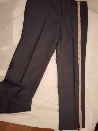 Traje gris chaqueta y pantalón