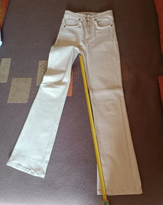 Pantalón Vaquero beige