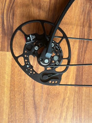 Arco Compuesto Bowtech