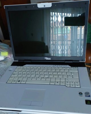Ordenador Portátil Fujitsu Siemens Amilo