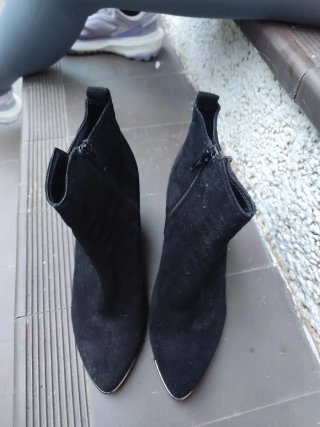 Botines de Ante Negro con Flecos