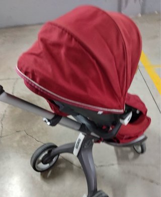Carro Bebé Stokke con Capazo y Maxicosi