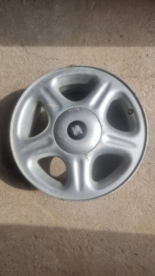 Llantas 15" + spoiler trasero seat ibiza gt tdi 98