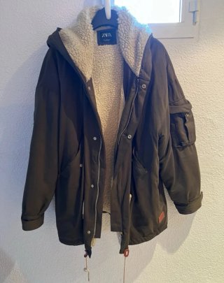 Abrigo / Parka ZARA Verde Oliva