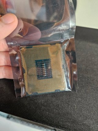 Ordenador de sobremesa para piezas