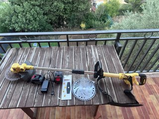 Desbrozadora eléctrica 21V + accesorio