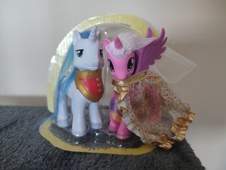 LITTLE PONY G4 SHINING ARMOR CADANCE NOVIOS NUEVOS