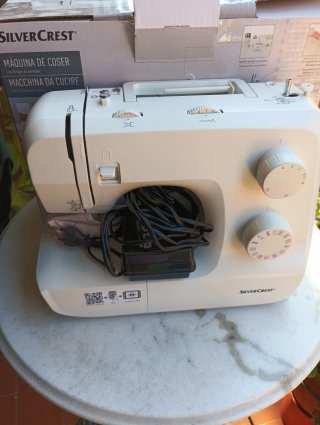 Máquina de coser SilverCrest vaor 80 nueva