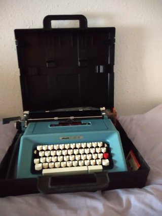 Máquina de escribir Olivetti Studio 46