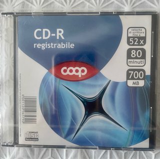 CD-R Registrabile e 2 Custodie CD/DVD